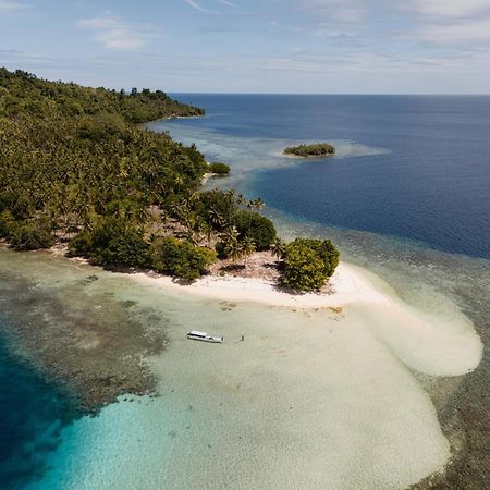 Reconnect - Private Island Resort & Dive Center Togean - Buka Buka Island Ampana Exterior foto